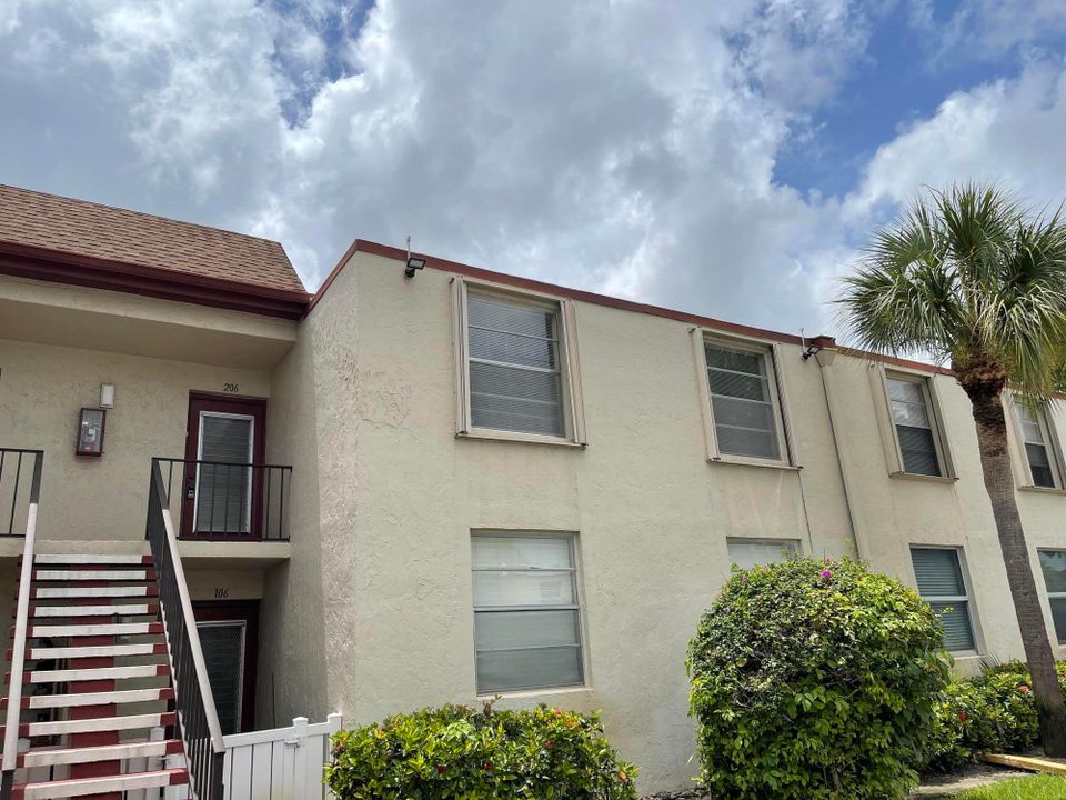 Active With Contract: $80,000 (2 beds, 2 baths, 1005 Square Feet)