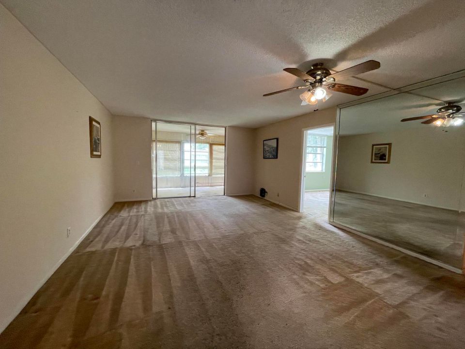 Active With Contract: $80,000 (2 beds, 2 baths, 1005 Square Feet)