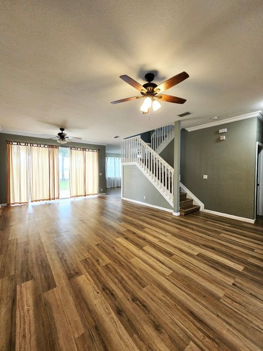 Active With Contract: $3,600 (4 beds, 2 baths, 2262 Square Feet)