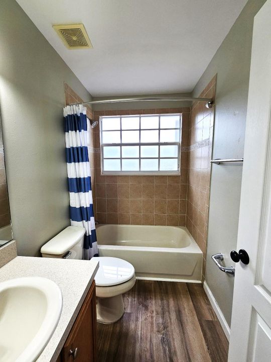 Active With Contract: $3,600 (4 beds, 2 baths, 2262 Square Feet)