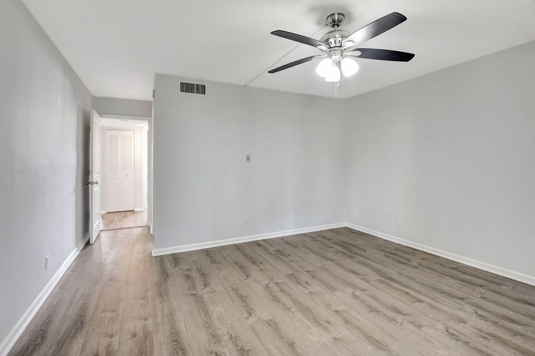 For Sale: $165,000 (2 beds, 2 baths, 1044 Square Feet)