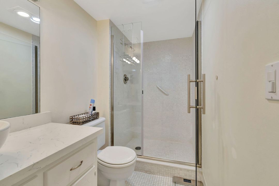 Active With Contract: $248,900 (2 beds, 2 baths, 1000 Square Feet)