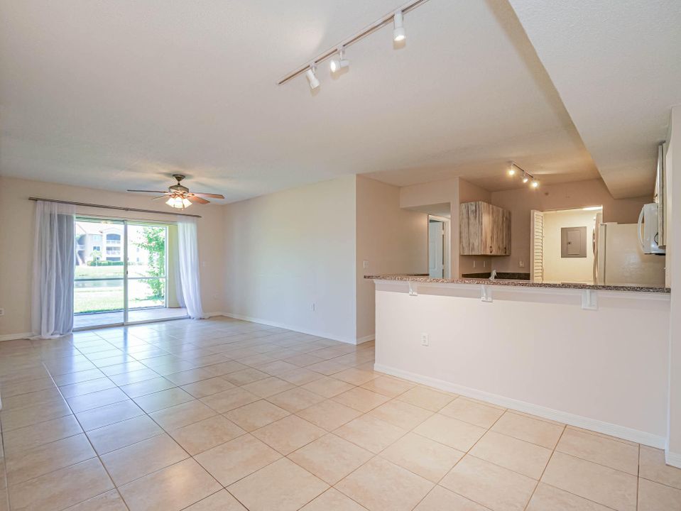 For Sale: $280,000 (3 beds, 2 baths, 1329 Square Feet)