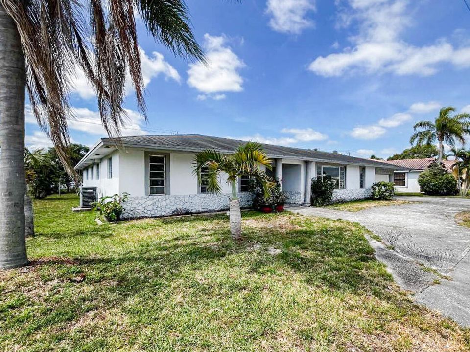 For Sale: $530,000 (3 beds, 2 baths, 3033 Square Feet)