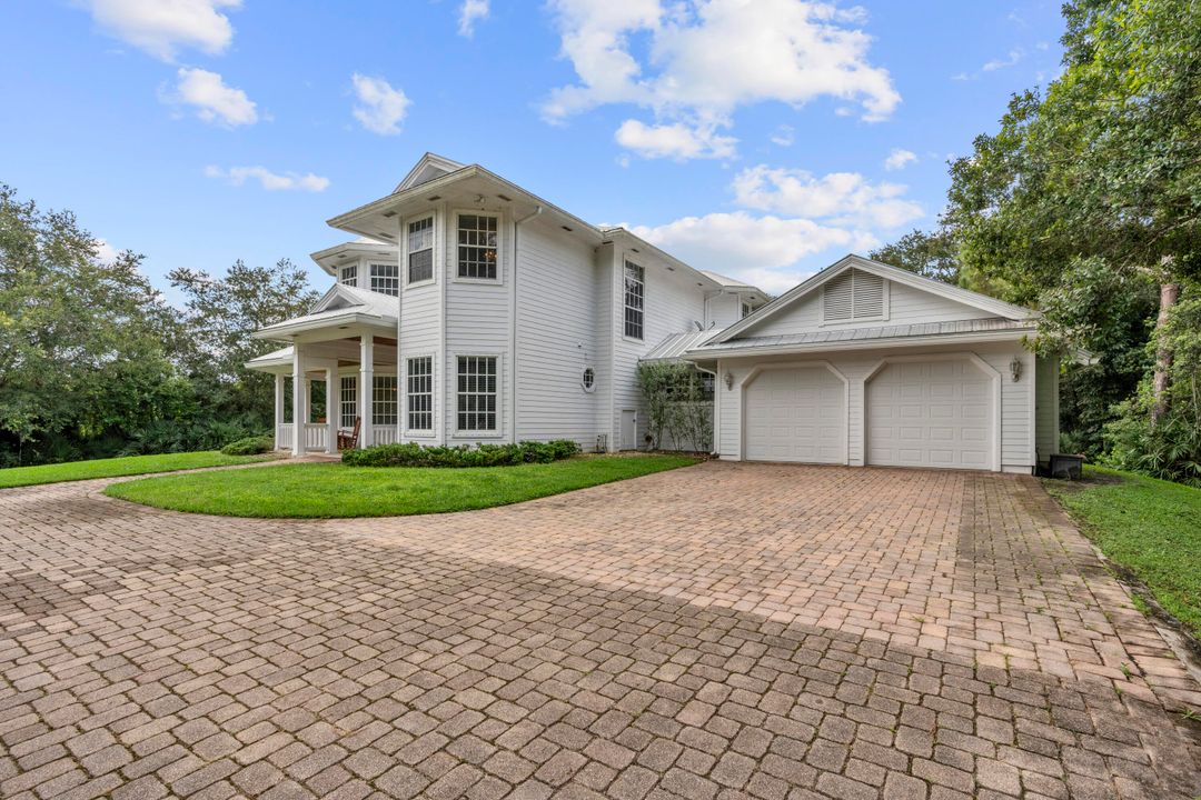 Active With Contract: $2,000,000 (4 beds, 3 baths, 2757 Square Feet)