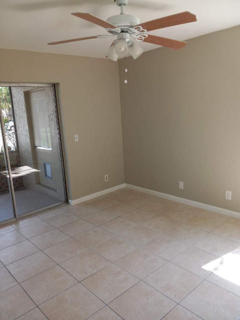 Active With Contract: $2,050 (2 beds, 2 baths, 843 Square Feet)