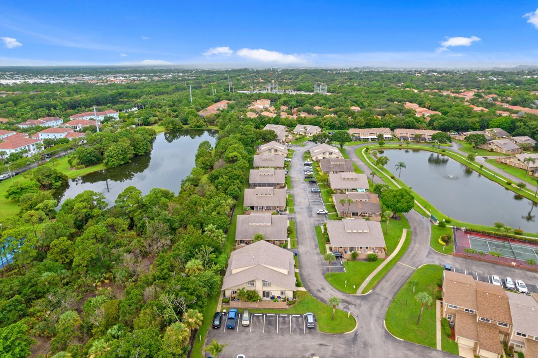 Active With Contract: $329,900 (3 beds, 2 baths, 1022 Square Feet)