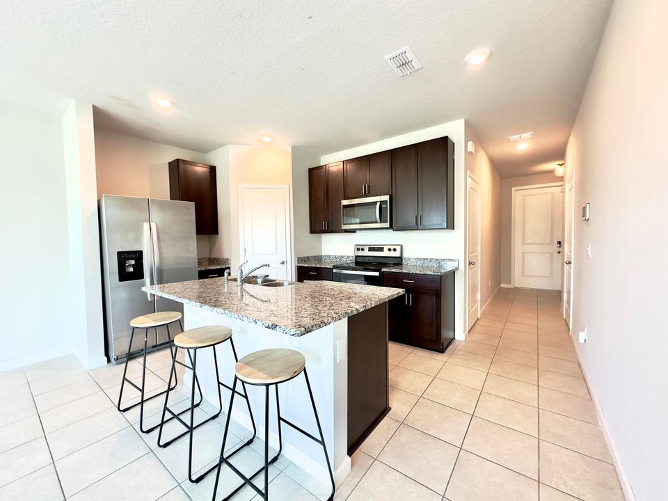 For Sale: $375,999 (3 beds, 2 baths, 1475 Square Feet)