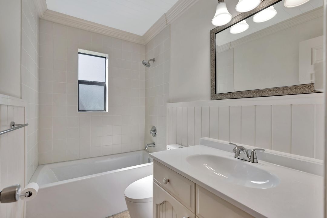 Active With Contract: $4,500 (3 beds, 2 baths, 1370 Square Feet)