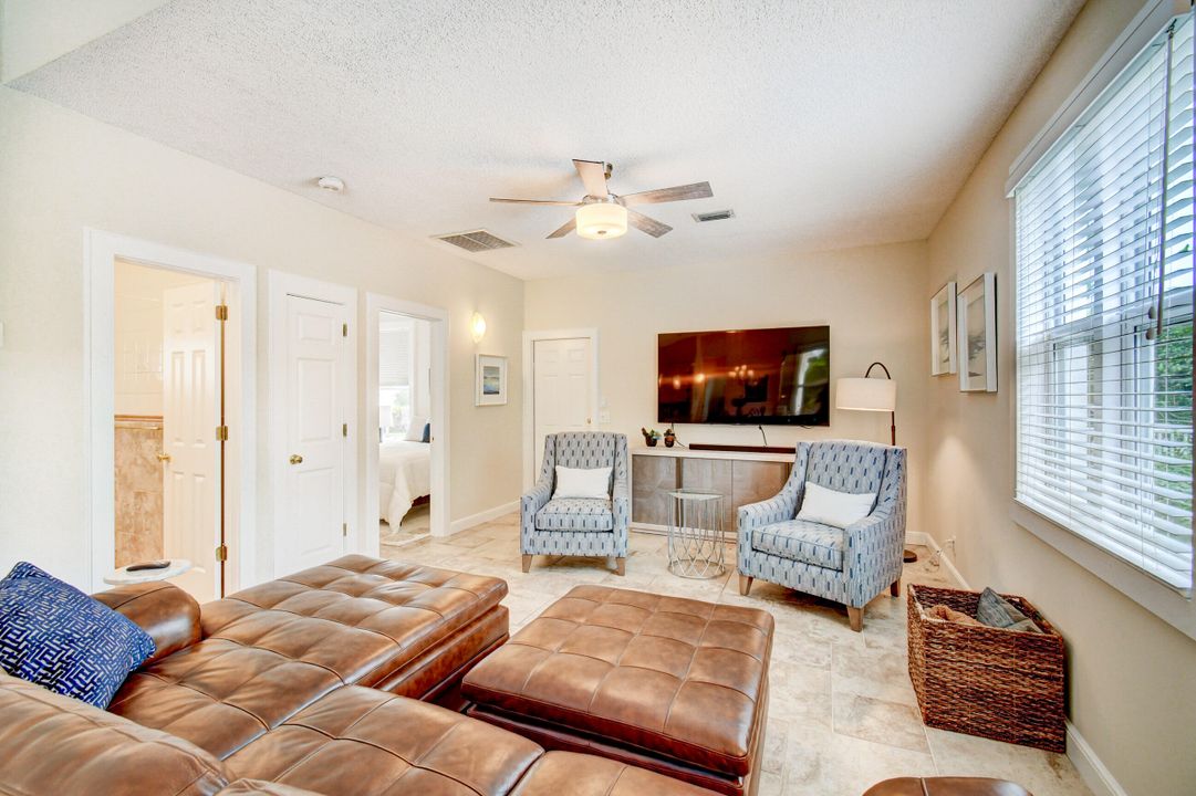 Active With Contract: $6,400 (2 beds, 2 baths, 1256 Square Feet)