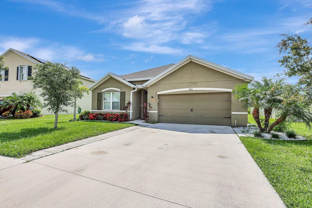 Active With Contract: $359,900 (4 beds, 2 baths, 1918 Square Feet)