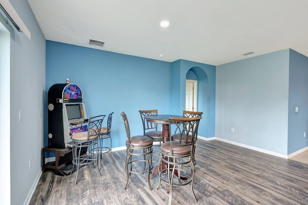 Active With Contract: $359,900 (4 beds, 2 baths, 1918 Square Feet)