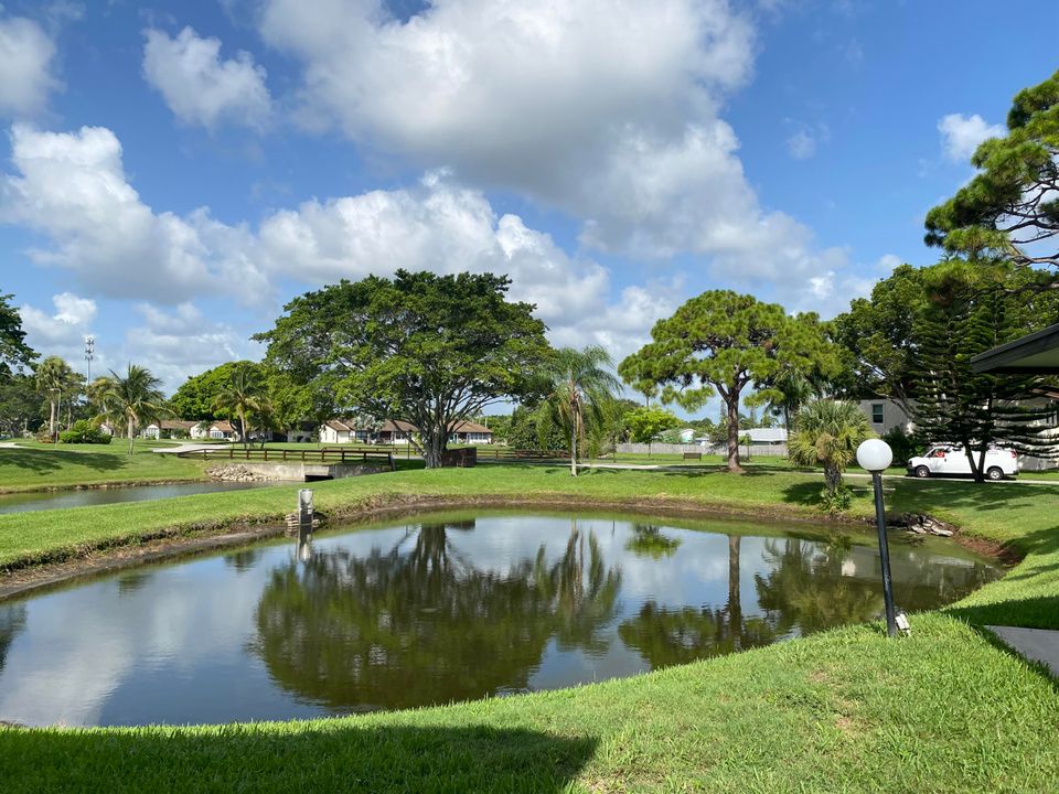 Active With Contract: $1,800 (2 beds, 2 baths, 1092 Square Feet)