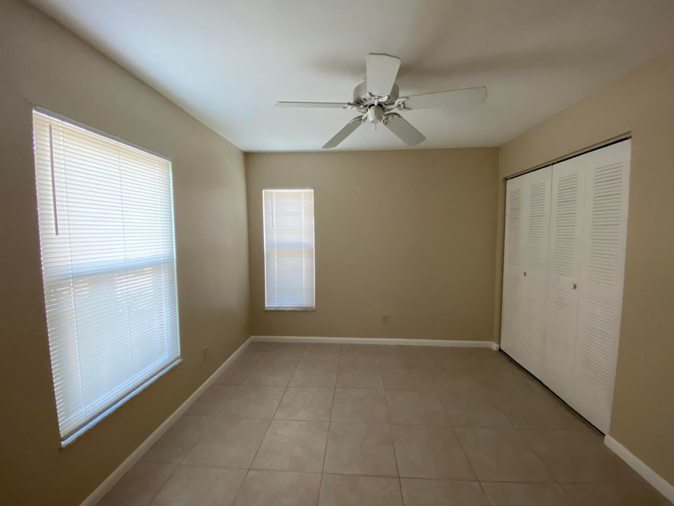 Active With Contract: $1,800 (2 beds, 2 baths, 1092 Square Feet)