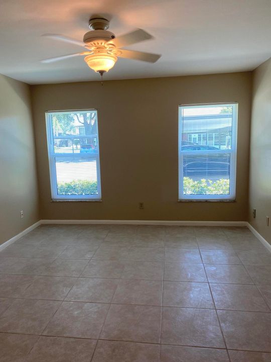Active With Contract: $1,800 (2 beds, 2 baths, 1092 Square Feet)
