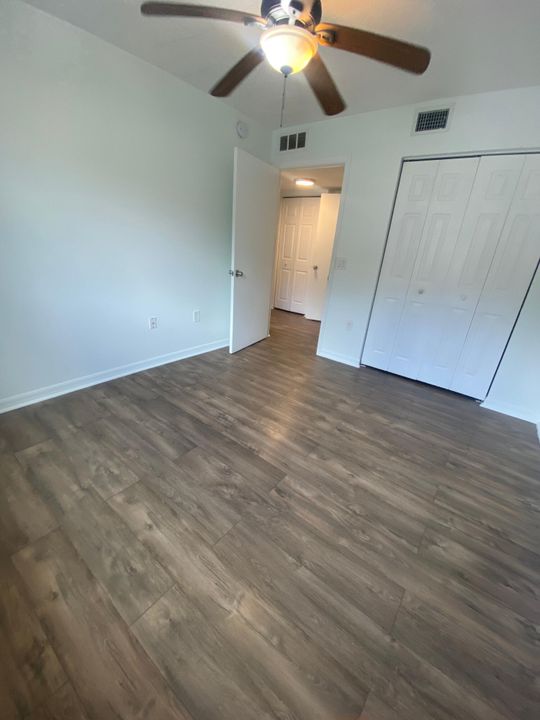 For Rent: $2,100 (3 beds, 2 baths, 1200 Square Feet)