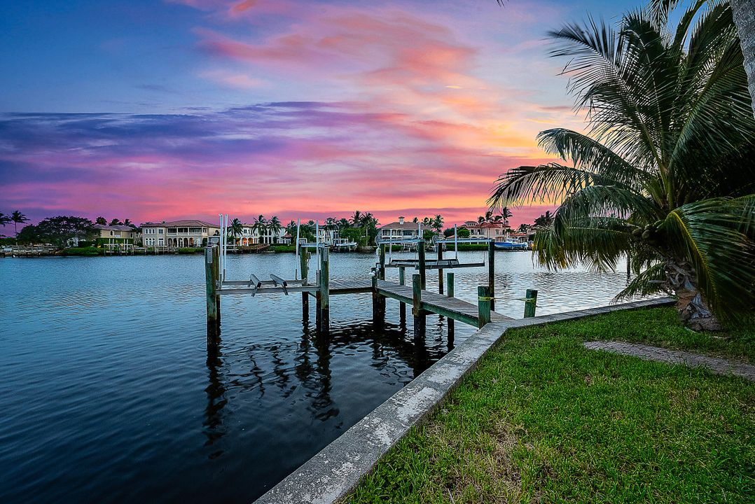 For Sale: $3,600,000 (4 beds, 3 baths, 3115 Square Feet)