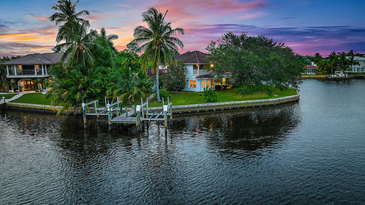 For Sale: $3,600,000 (4 beds, 3 baths, 3115 Square Feet)