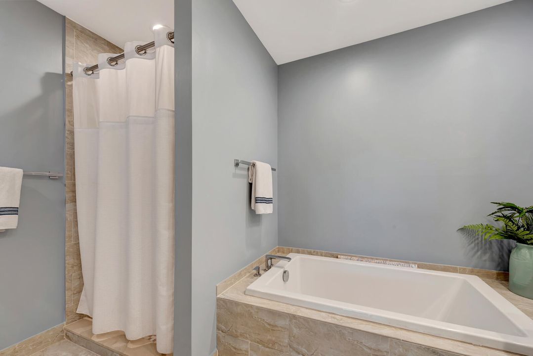 For Sale: $475,000 (2 beds, 2 baths, 1320 Square Feet)