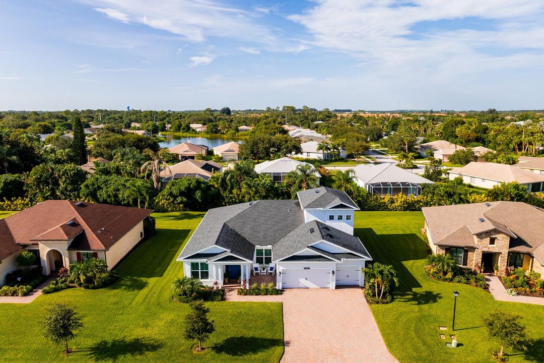 For Sale: $829,000 (3 beds, 2 baths, 3109 Square Feet)