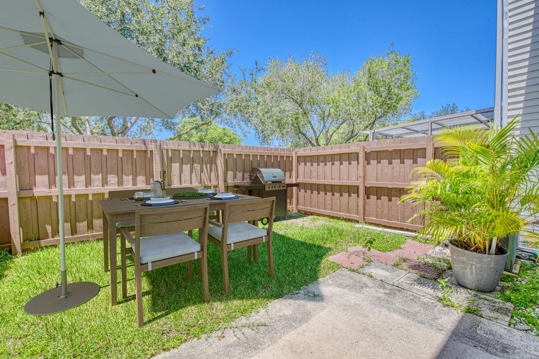 For Sale: $339,000 (2 beds, 2 baths, 1152 Square Feet)