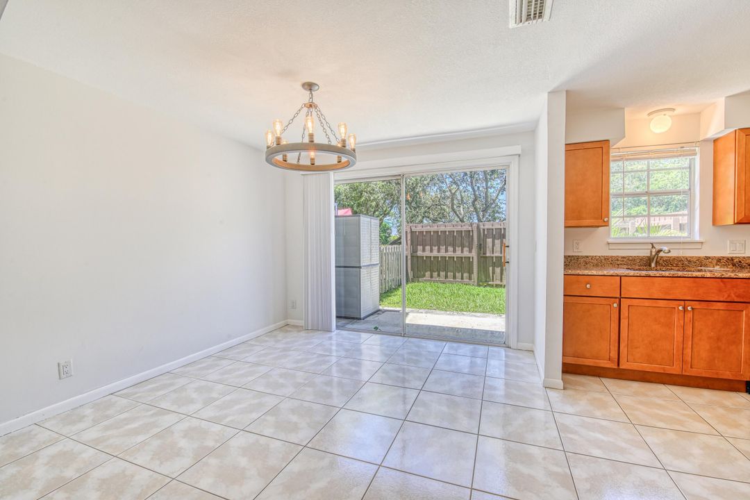 For Sale: $339,000 (2 beds, 2 baths, 1152 Square Feet)