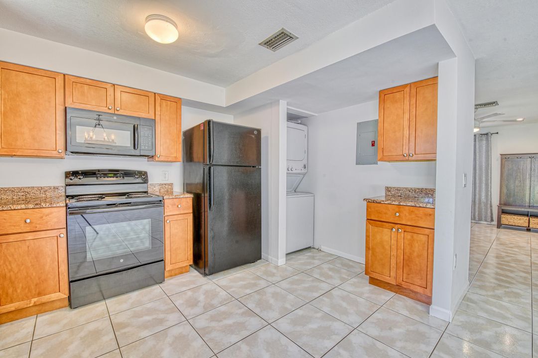 For Sale: $339,000 (2 beds, 2 baths, 1152 Square Feet)