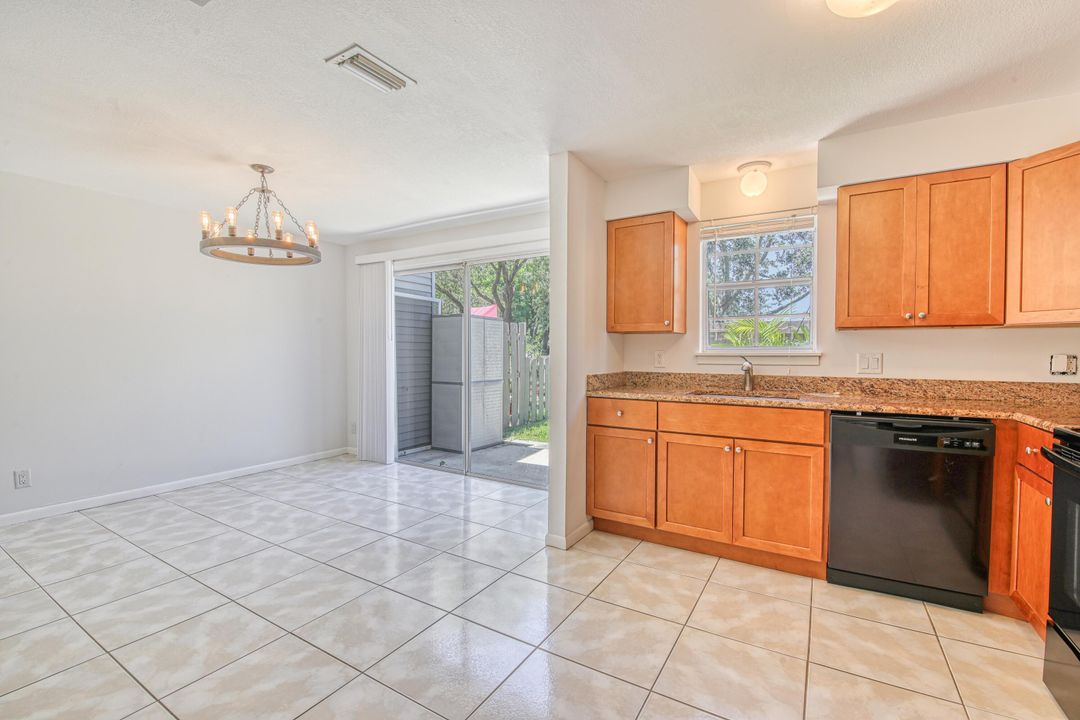 For Sale: $339,000 (2 beds, 2 baths, 1152 Square Feet)