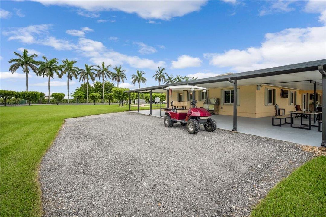 For Sale: $2,500,000 (3 beds, 2 baths, 3000 Square Feet)