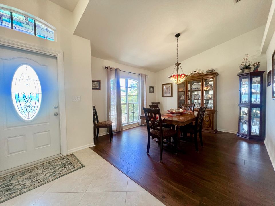 For Sale: $414,900 (3 beds, 2 baths, 1808 Square Feet)