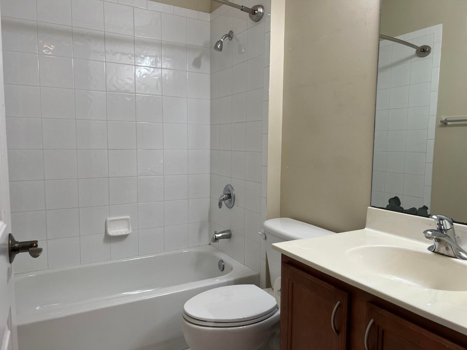 For Rent: $2,650 (2 beds, 2 baths, 1448 Square Feet)