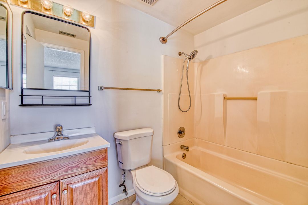 For Sale: $339,000 (2 beds, 2 baths, 1152 Square Feet)