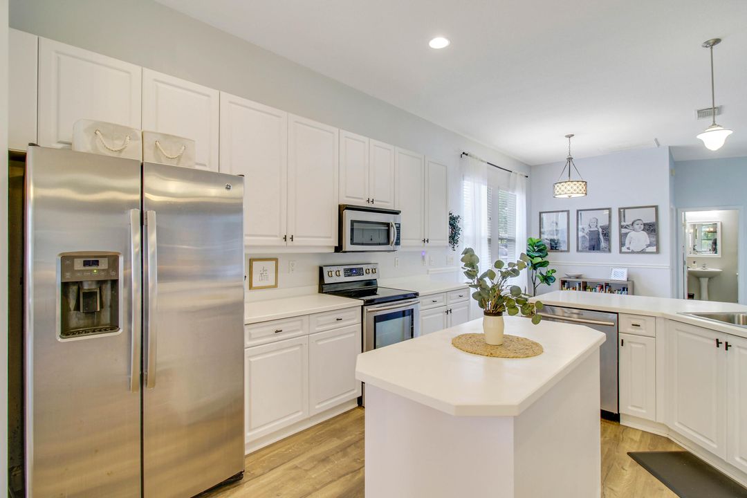 For Sale: $574,900 (3 beds, 2 baths, 2677 Square Feet)