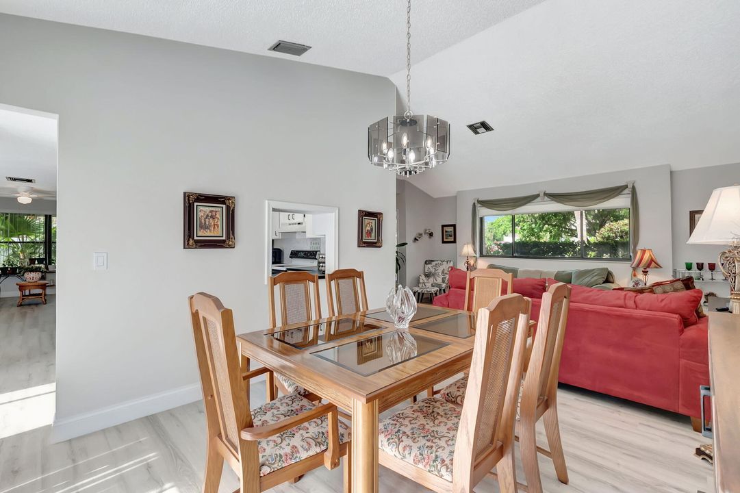 For Sale: $649,900 (4 beds, 2 baths, 1706 Square Feet)