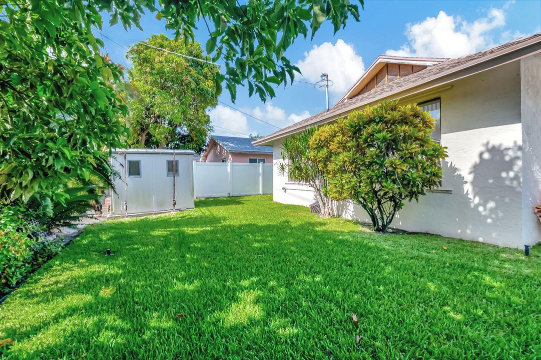 En Venta: $649,900 (4 camas, 2 baños, 1706 Pies cuadrados)