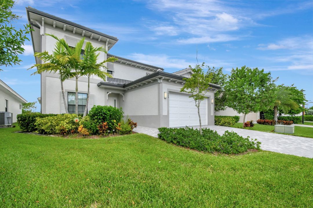 For Sale: $1,480,000 (3 beds, 3 baths, 3258 Square Feet)