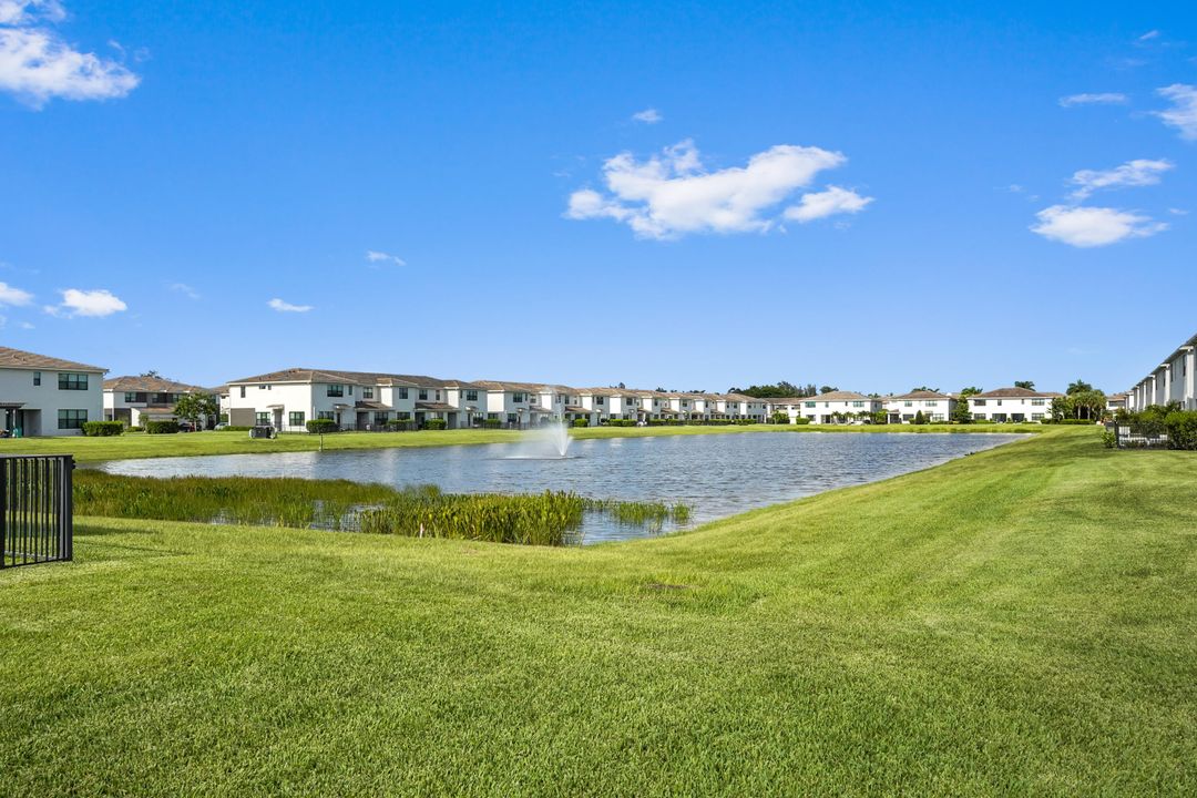 Active With Contract: $569,900 (3 beds, 2 baths, 1927 Square Feet)