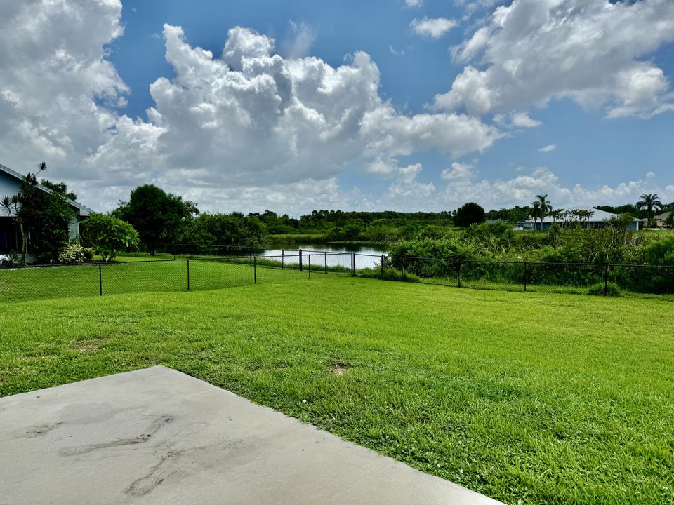 For Sale: $359,000 (3 beds, 2 baths, 1806 Square Feet)