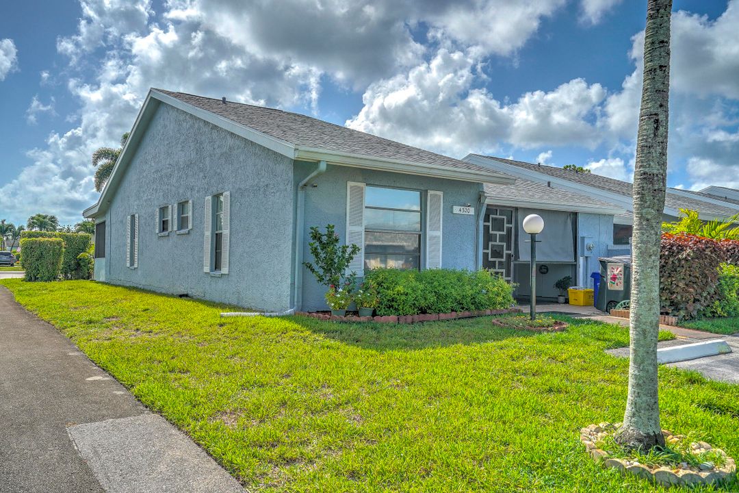 For Sale: $299,900 (3 beds, 2 baths, 1419 Square Feet)