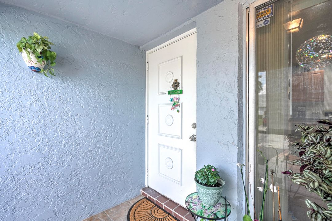 For Sale: $299,900 (3 beds, 2 baths, 1419 Square Feet)