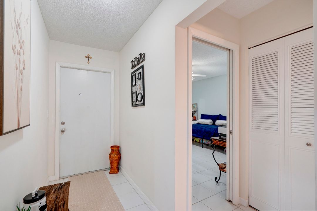 For Sale: $299,900 (3 beds, 2 baths, 1419 Square Feet)