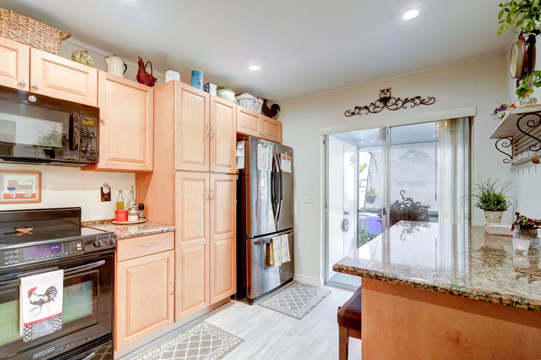 For Sale: $299,900 (3 beds, 2 baths, 1419 Square Feet)