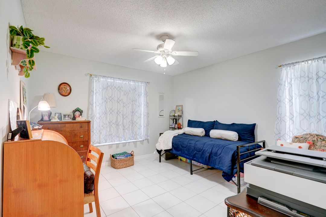 For Sale: $299,900 (3 beds, 2 baths, 1419 Square Feet)