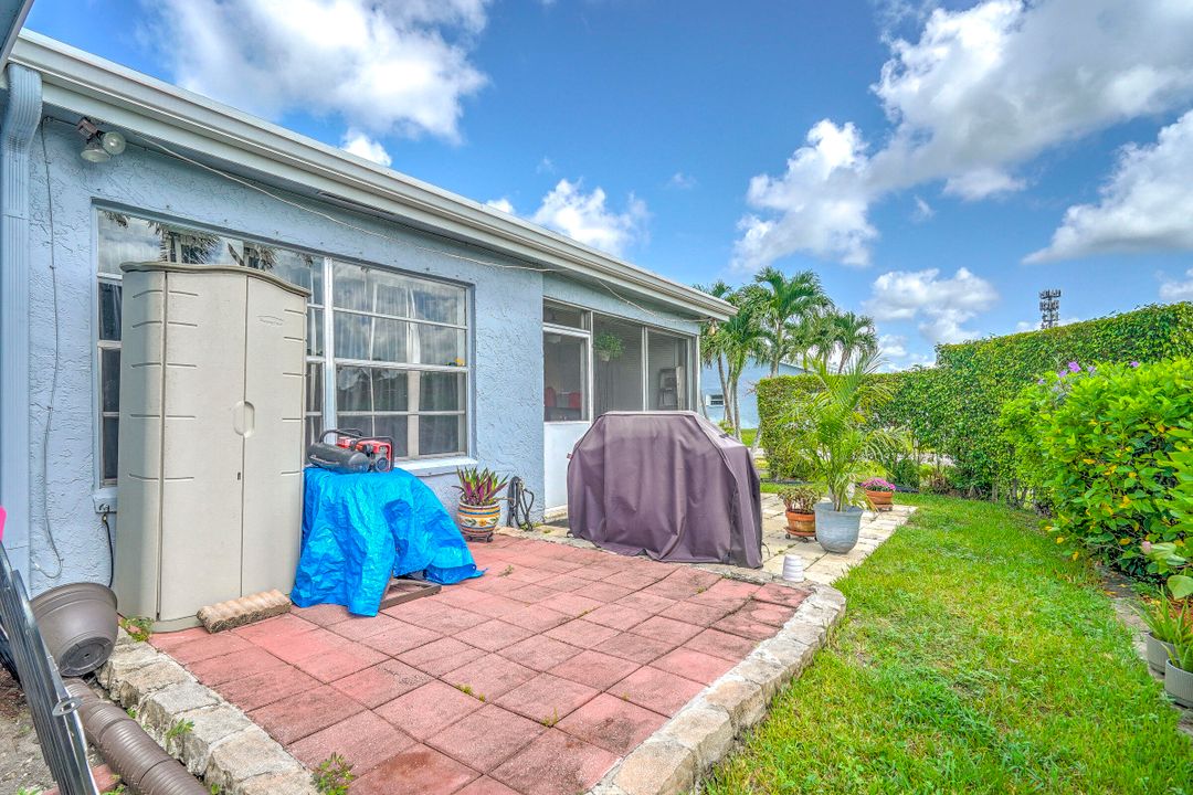 For Sale: $299,900 (3 beds, 2 baths, 1419 Square Feet)