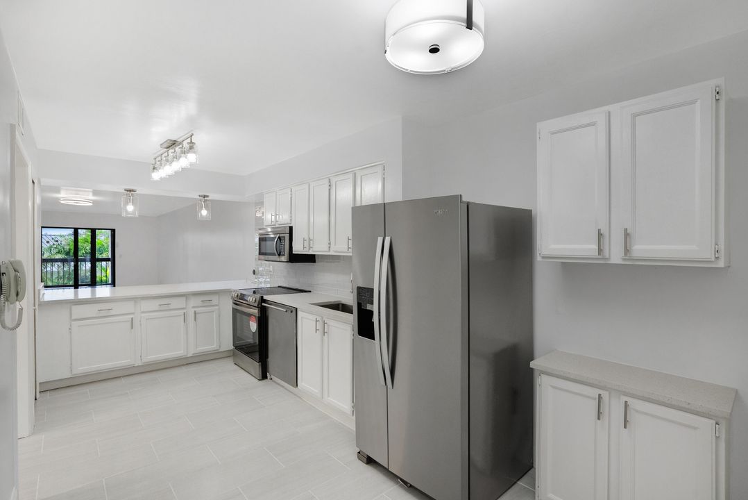 For Sale: $525,000 (2 beds, 2 baths, 1643 Square Feet)