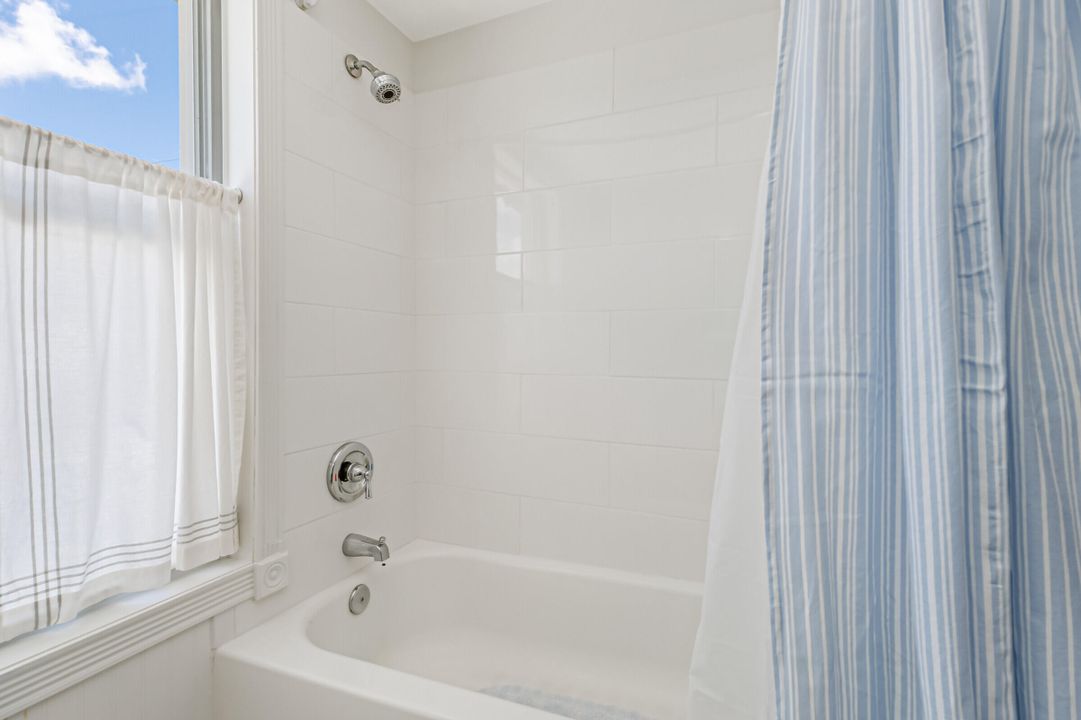 For Sale: $435,000 (2 beds, 2 baths, 1488 Square Feet)