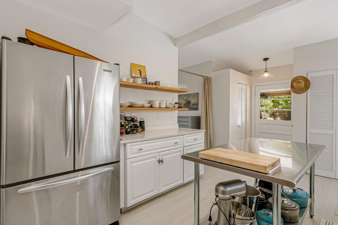 For Sale: $435,000 (2 beds, 2 baths, 1488 Square Feet)