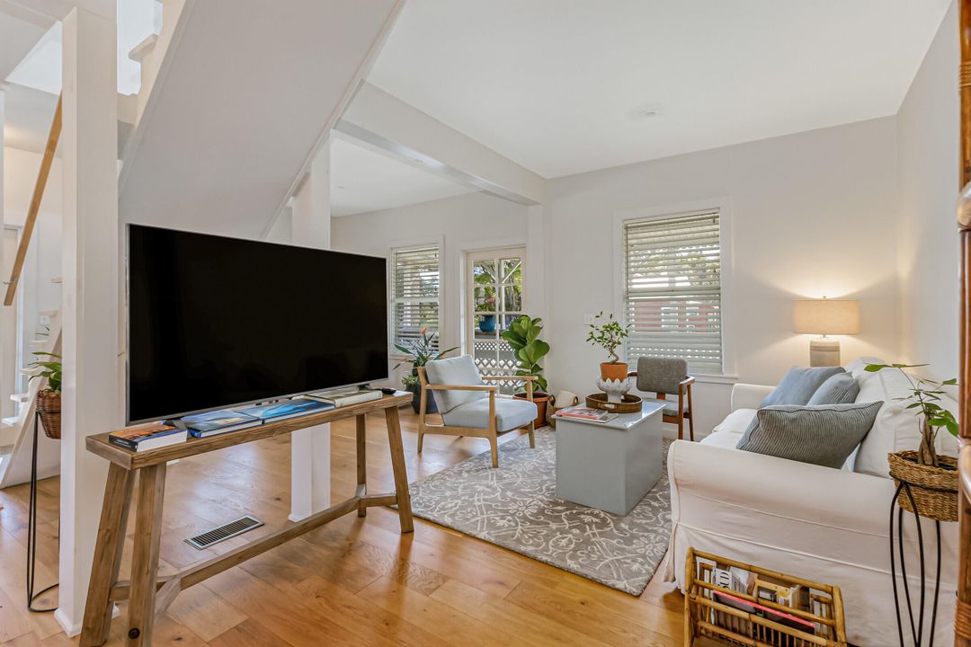 For Sale: $435,000 (2 beds, 2 baths, 1488 Square Feet)