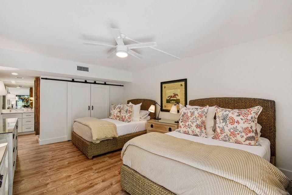 Active With Contract: $6,500 (1 beds, 1 baths, 900 Square Feet)