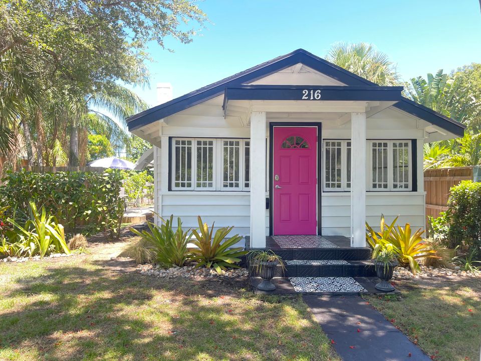 For Sale: $549,000 (3 beds, 2 baths, 1310 Square Feet)